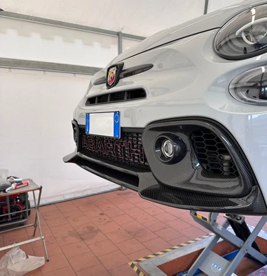Splitter Paraurti Anteriore in Carbonio Vero per Fiat Abarth 500 595 695 - Immagine 1 di 4
