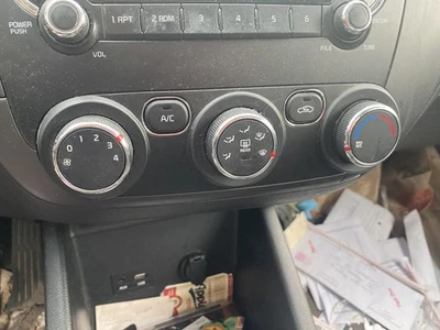 17 18 KIA FORTE Temperature AC Heater Climate Control - Изображение 1 из 3