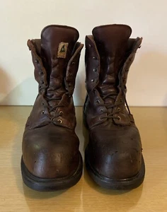 Red Wing F2413-11 Stahlkappe Stiefel Größe 11. ZEHENSCHRAMMEN - Sohlen sauber. - Bild 1 von 7