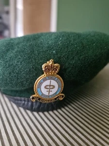 RAF BIGGIN HILL METAL BADGE On A Vintage Schmidt + Hartlieb Green Beret. - Picture 1 of 5