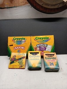 Crayola Crayons Vintage Lot Of 5 Boxs,(2) 64s,(2)24s(1)early Wood Crayons,12 Col