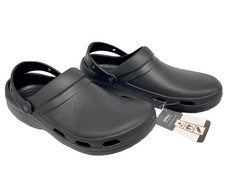 slip resistant crocs