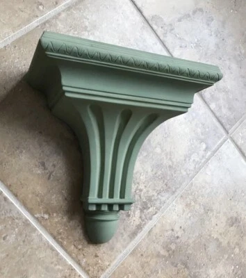 Estante de Pared de Resina Sólida Estilo Años 70 Vintage 9" x 5 x 9.5" Retro Mate Verde Salvia Foto 1 de 4