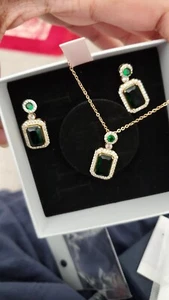 18 Karat vergoldet Halskette Ohrringe Zirkonia grün Schmuckset für Urlaubsgeschenke  - Bild 1 von 16