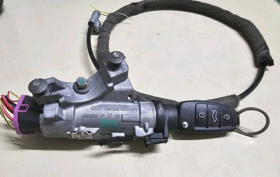 AUDI A4 B7 AUTO IGNITION BARREL STARTER SWITCH ONE FOB KEY 4B0905851M 4B0905849 - Image 1 of 4