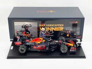 1/18 Scale Spark Red Bull F1 RB16B 33 Max Verstappen Monaco GP Winner - Picture 1 of 7