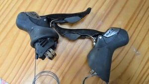 Shimano 105 ST-5700 STI Dual Levers 2x10 (see video) Shifters Road Bike - Picture 1 of 6
