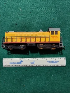 AHM #2452 UNION PACIFIC POWERED SWITCHER - Picture 1 of 4