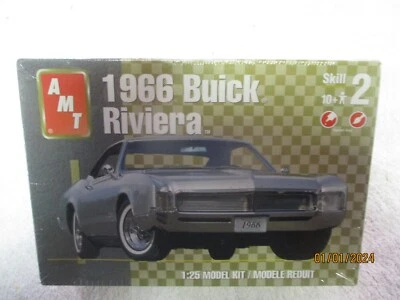 AMT 1966 BUICK RIVIERA 1:25 MODEL KIT FACTORY SEALED 2002 VINTAGE ORIGINAL - Image 1 of 3