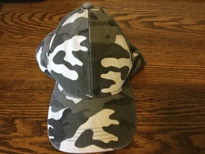 Arianna by Howard’s Baseball Cap Hat One Size Gray & White Camo Camouflage - Picture 1 of 2