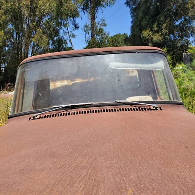 1957 1958 International Harvester & Diamond Pk Front Windshield. Used Ad# 4135 Foto 1 de 4