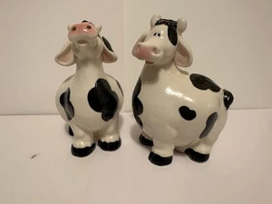 Vintage Cow  Salt & Pepper Shakers, Full of Personality! - Picture 1 of 11