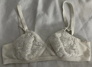 Vintage Bra 36A - Picture 1 of 13