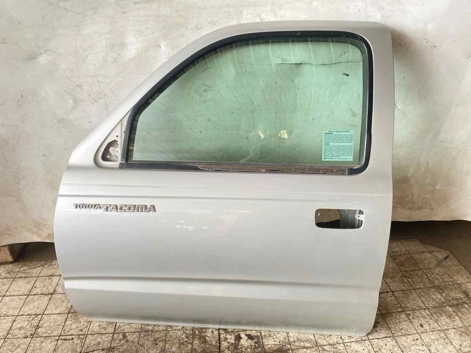 Front Door TOYOTA TACOMA Left 95 96 97 98 99 00 01 02 03 04 - Imagem 1 de 4
