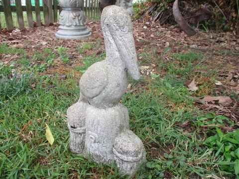 LOVELY OLD WEATHERED VINTAGE CEMENT/CONCRETE GARDEN PELICAN ON PIER 11" TALL Cover
