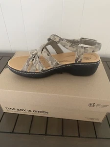 Clarks Merliah Rose Sandals Women's 9.5 M Green Camo Strappy - Picture 1 of 8