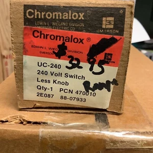 CHROMALOX UC-240K / UC240K (NEW IN BOX) - Picture 1 of 1