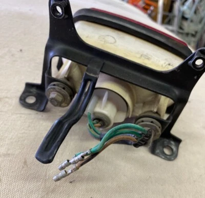 Honda VT500 1983-1985 sombra luz freno bombilla y cableado Foto 1 de 4