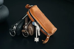 Genuine Leather Key Case Holder – Compact 5.1 x 1.6 x | Brown, Dark Brown, Black - Bild 1 von 18