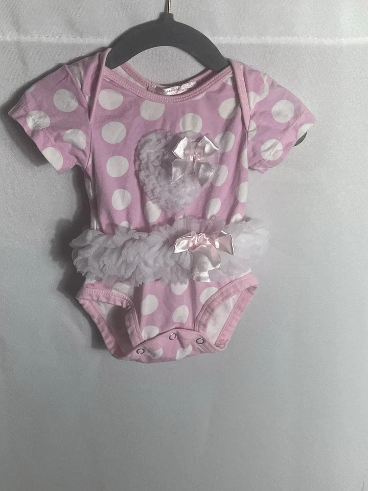 Macacão Popatu bebê menina rosa bolinhas tutu roupa infantil 3–6M - Imagem 1 de 4