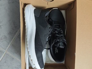 Sz 6.5 Reebok Energen Lux Women Athletic Running Training Shoes Black/Slemet NIB - Picture 1 of 5
