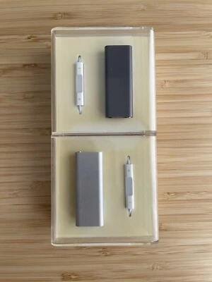 iPod Shuffle 3rd Generation 4GB Black/Silver Sealed - Image 1 of 4