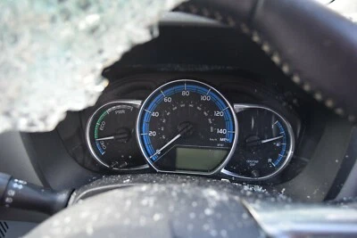 2015 TOYOTA YARIS 1.5 HYBRID CVT AUTO INSTRUMENT CLUSTER / DASH CLOCKS - Image 1 of 4