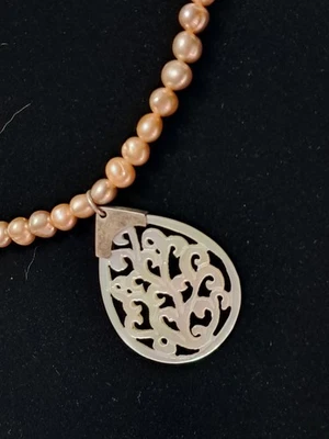 NWT Peyote Bird Mother Of Pearl Cutout Pendant Freshwater Pearls Necklace 16-18" - Image 1 of 4