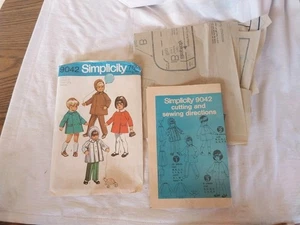 9042 Vintage Simplicity Sewing Pattern Girls Boys 1970s Toddler Coat Pants Uncut - Picture 1 of 4