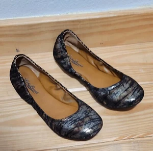 Zapatos planos de ballet Lucky Brand Emmie para mujer talla 7,5 veganos marrón metálico estampado animal - Imagen 1 de 6