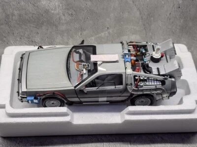 1/18 Hot Wheels Elite Back To The Future Time Machine Delorean BCJ97 Model Car - Image 1 of 4