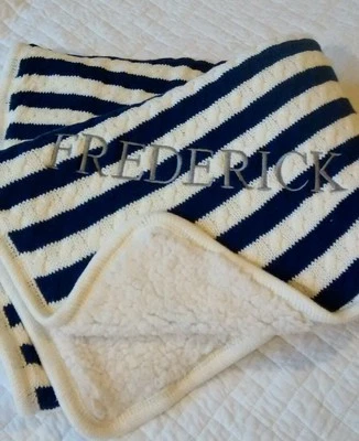 ¡Nuevo! Manta para cochecito Pottery Barn Kids Baby Boy Emerson azul marino a rayas "FREDERICK" Foto 1 de 2