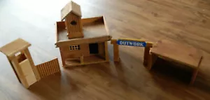 Swoppets WESTERN GEBÄUDE Fort Turm Eingangstor Holz 1970er für TIMPO/ELASTOLIN - Bild 1 von 6