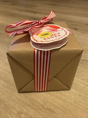 Juego de regalo Lush Secret Santa - incluye 2 bombas de baño Foto 1 de 4