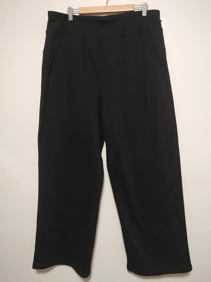 Черные тренировочные штаны Calvin Klein Performance с широкими штанинами и открытыми манжетами размер 1X - Изображение 1 из 4