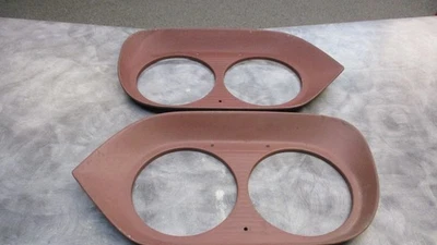 1960 FORD TRUCK FAROL MOLDURA PAR NOS F100 F250 F350 - Imagem 1 de 4