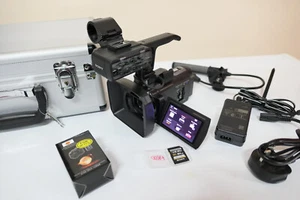 Sony HXR-NX30P NXCAM FULL HD PRO XLR Camcorder ( PJ780VE, CX730 ) and EXTRAS - Picture 1 of 13
