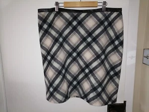 ROMAN LADIES MULTICOLOURED CHECKED KNEE LENGTH SKIRT WITH 21% WOOL MIX - Picture 1 of 8