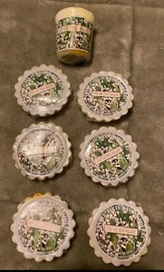 6 Yankee Candle 1 Votive Retired "LILY OF THE VALLEY " Tarts Wax Melts RARE - Bild 1 von 5