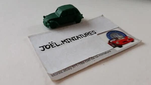 CITROËN 2 CV verte 1/87 TRAIN HO voiture miniature de collection en caoutchouc - Imagen 1 de 6