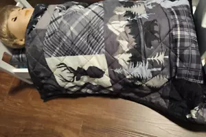 Edredón y almohada hechos a mano para muñeca de vida silvestre en venta, ropa de cama para muñeca, se adapta a American Girl - Imagen 1 de 4