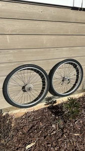 Vintage 26” Sun Chinook CR16 Wheel Set Shimano XT Hubs Avenir Slick Tires 7-Spee - Picture 1 of 17
