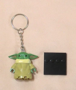 MINIFIGURE KEYCHAIN- Star Wars GROGU The Child +Stand New Mandalorian Fast Ship - Picture 1 of 4