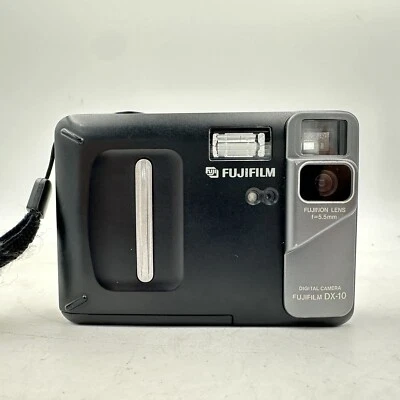 Fuji Fujifilm DX-10 Compact Digicam Retro - Image 1 of 4