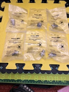 AMPHENOL 31-203-RFX RF/COAXIAL, Conector BNC Jack, STR, 50OHM, Soldadura, Cantidad de 2 - Imagen 1 de 2