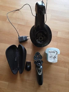 Philips Series 5000 Elektrischer Nass-Trockenrasierer Mit Reinigungsstation - Bild 1 von 10