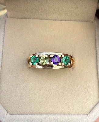 Anillo Madre Vintage Oro Amarillo 14k 4 Gemas Esmeralda Amatista 5.3g Talla 7.75 Foto 1 de 4