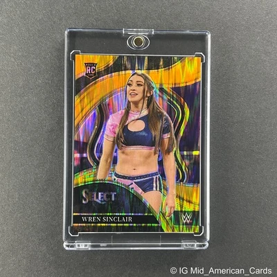 2024 Panini Select WWE #285 Wren Sinclair Rookie Ringside Gold Flash Prizm /10 - Image 1 of 4