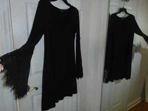 Express schwarz Spitzenbesatz Glockenärmel Top Größe Medium - Bild 1 von 3