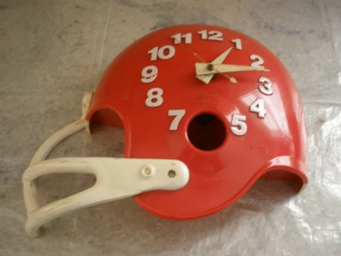 Vintage Spartus Red White Football Helmet Wall Clock Tested Works Man Cave Cover
